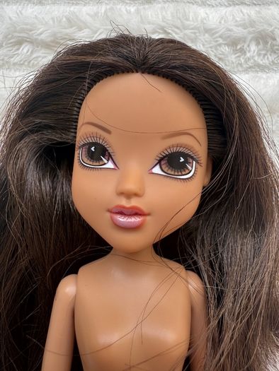Moxie Girlz Sophina DollsMGA 2009 Used Please see photos