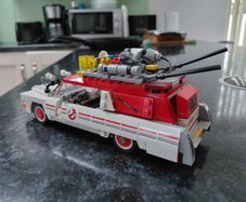 LEGO Ghostbusters: Ecto-1 & 2 (75828) built complete with minifigs