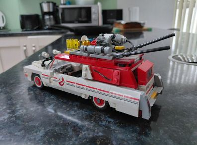 LEGO Ghostbusters: Ecto-1 & 2 (75828) built complete with minifigs