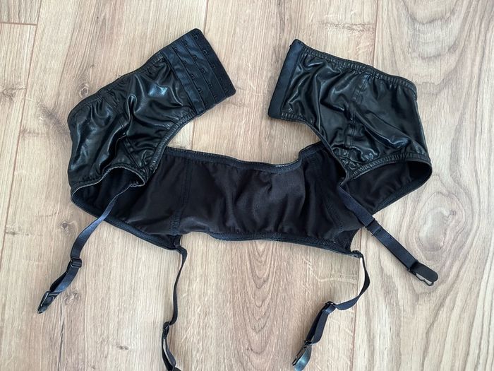 Wet look suspender belt
