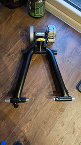 Saris Fluid2 Indoor Bike Trainer (Barely Used) + 2 Sensors / Zwift Ready