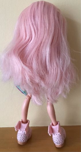 2015 Bratz Doll "Selfie Snaps Cloe"
