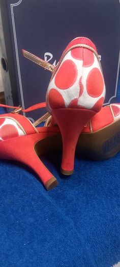 Ladies shoes