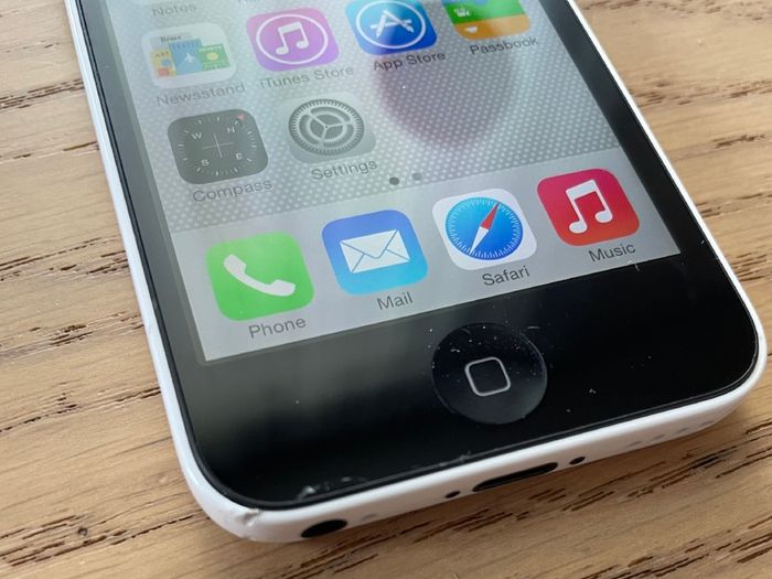 Iphone 5c with factory ios 7.0.6 !! Rare !!
