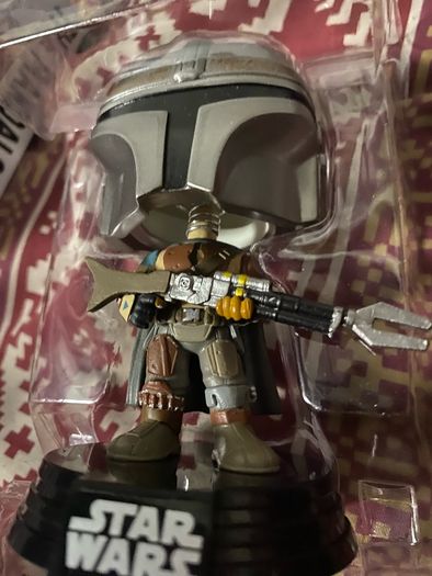 Star Wars: Funko pop The mandolorian with rifle