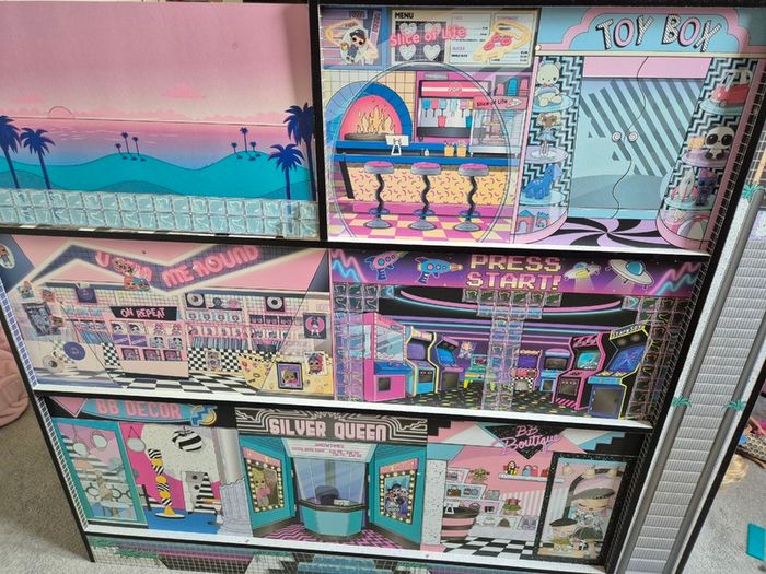 LOL Surprise OMG Doll House PLUS Surprise Hair Beads Salon