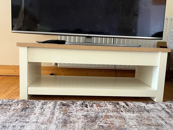 Lift up coffee table with hidden storage