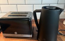 Swan kettle and toaster set