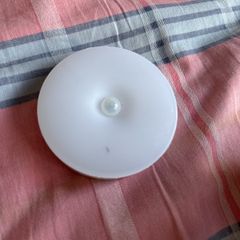 Magnet motive sensor light