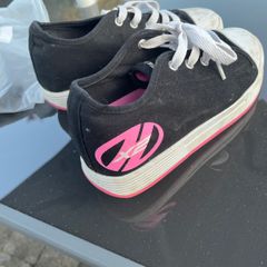 Heelys X2 size 4 (EUR 36.5)