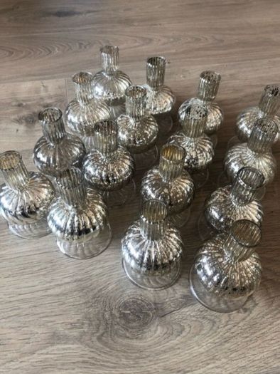 small vases for flowers or table decoration.