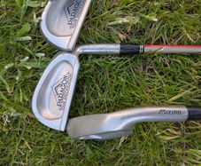 Vintage mizuno golf clubs