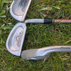 Vintage mizuno golf clubs