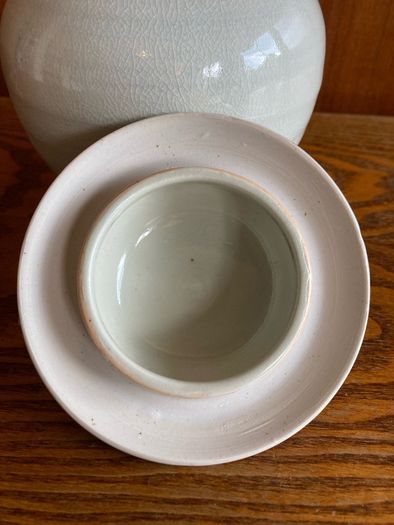 Jim Galligan lidded jar - vintage Irish studio pottery