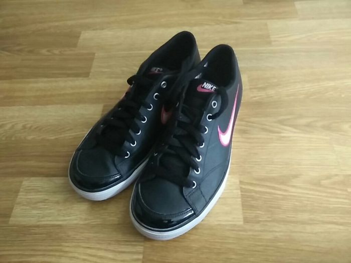 Nike Black Runners with Pink Tick