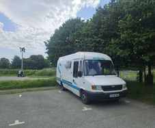 Camper