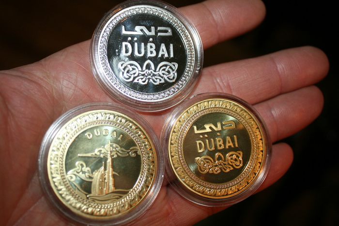 2010 United Arab Emirates Dubai Burj Khalifa Opening Medal Badge Coin Award