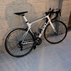 Giant tcr advanced carbon road bike