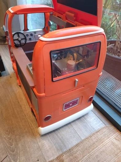 Our Generation orange Food Truck with lots if accessories incl BBQ