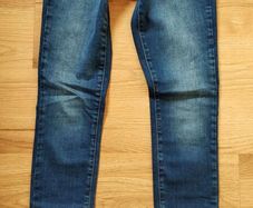 Women's skinny jeans