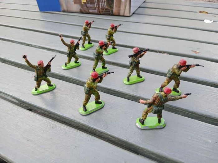 Britains Super Deetail