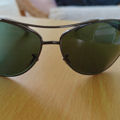 Ray-ban aviator style sunglasses