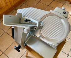 Meat Slicer (Commercial)