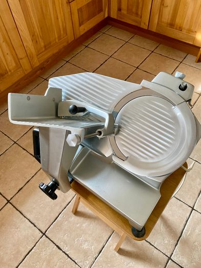 Meat Slicer (Commercial)