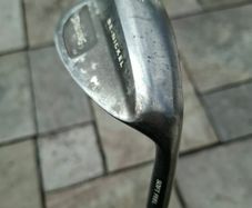 Spalding Be-Nickel 64-degree
