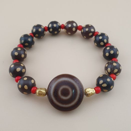 Vintage Himalayan Tibetan Circle Eye Circle Shape Agate & Beads Bracelet