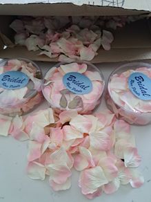 Artificial petals