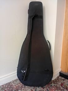 Guitar hard case