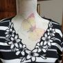 Ladies CASAMIA black and white top Like new with Stretch beautiful Quality. Image 2