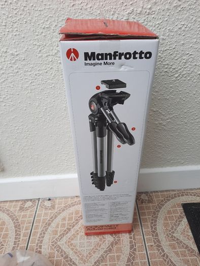 Manfrotto Camera Tripod