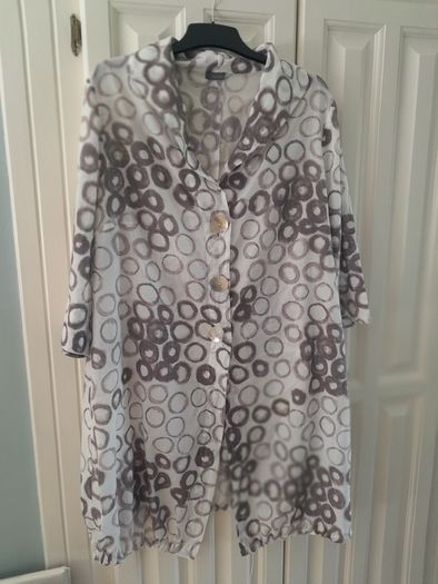 Verse  Coat