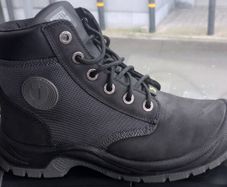 Safety joggers works boots