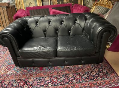 Black Leather Chesterfield sofa
