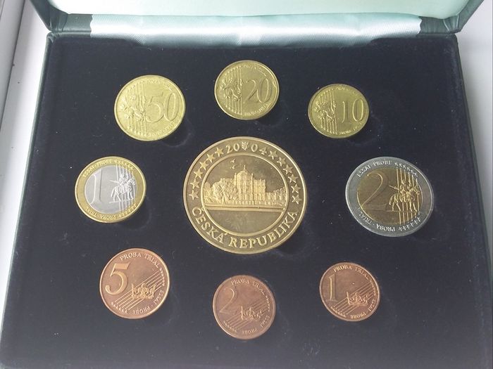 Rare 2004 Czech Republic Euro Pattern Set , ( Limited Edition of 3,000 )