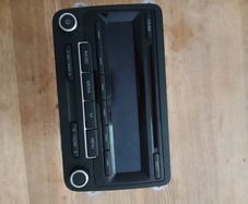 2011 vw caddy radio