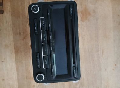 2011 vw caddy radio