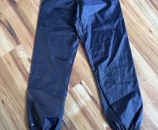 Decathlon navy wet gear bottoms brand new never worn! Age 10-11 years