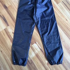 Decathlon navy wet gear bottoms brand new never worn! Age 10-11 years