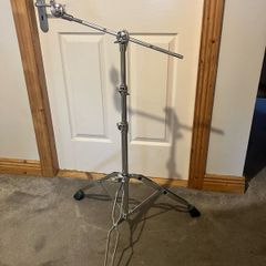 Roland cymbal boom stand