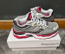 Saucony Pro Grid Omni 9