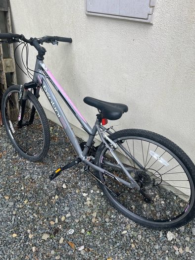 Girls bike
