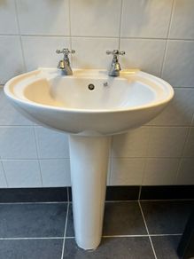 2 bathroom sink, ONLY ONE LEFT
