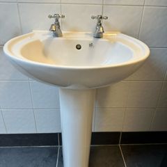2 bathroom sink, ONLY ONE LEFT