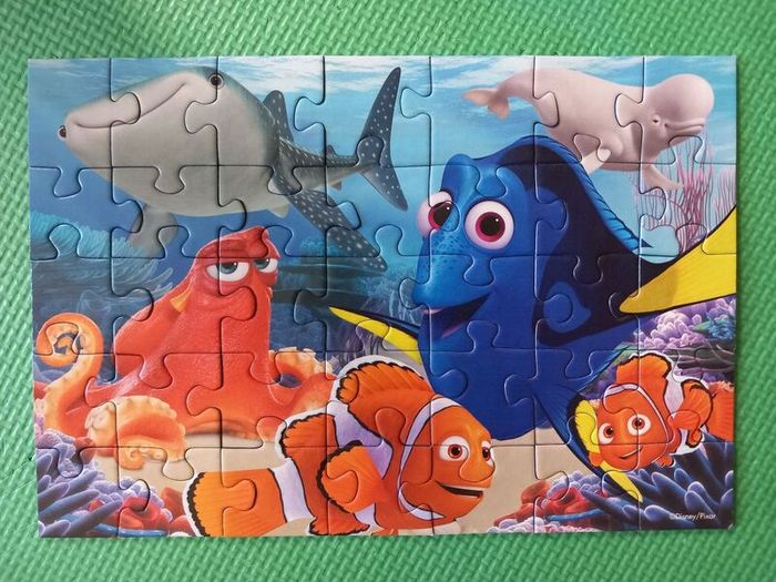 Disney Finding Nemo/Dory puzzle jigsaws