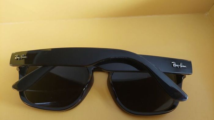 Ray Ban  Sunglasses