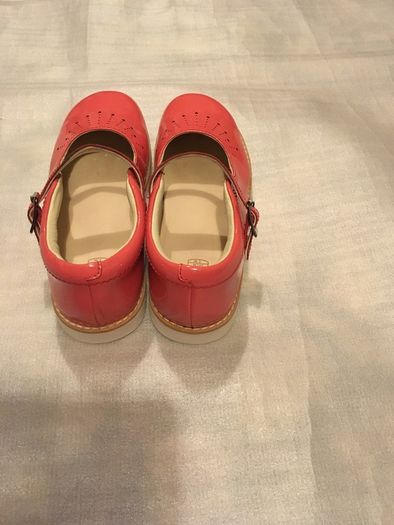 Clarks Shoes, size EU-33,5F. UK-1,5F